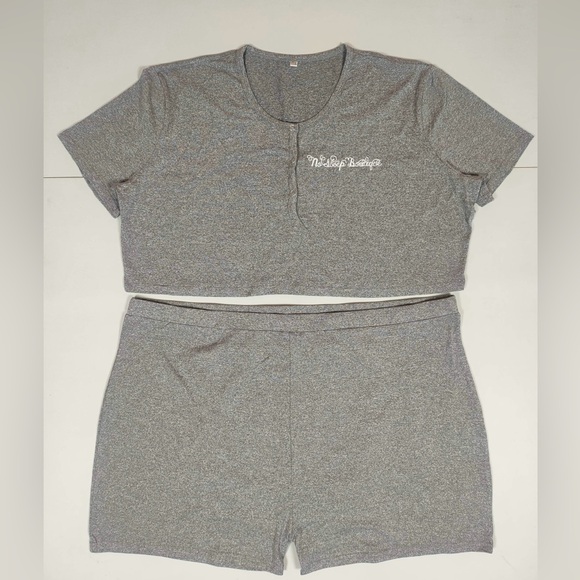 Women’s Drop seat two piece set, shorts w/buttflap & cropped button shirt. - Picture 3 of 3